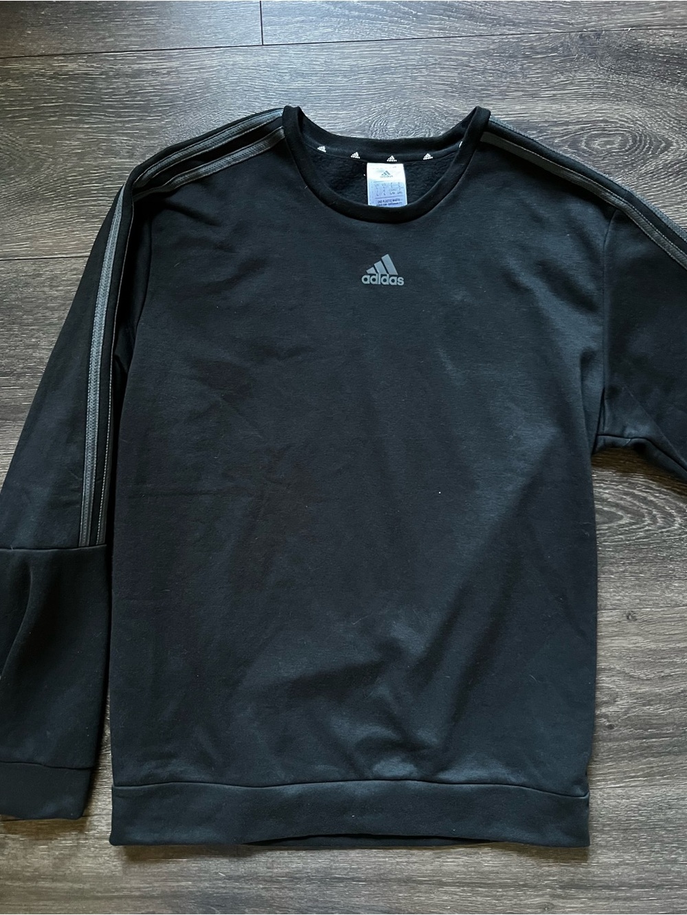 adidas Black Men’s Crewneck Sweatshirt with Subtle Logo